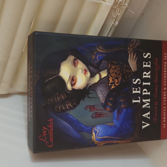 Tarot Cards - Picture 1 of 2